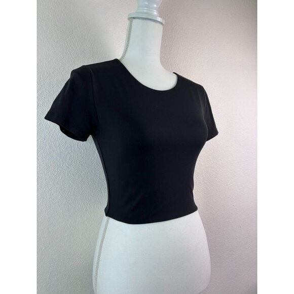 Babaton Aritzia women's‎ medium black contour short sleeve waist cropped shirt - Picture 1 of 6